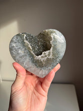 Load image into Gallery viewer, Green Amethyst heart  Healing crystals 3220
