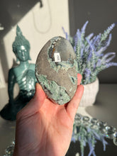 Load image into Gallery viewer, Rainbow amethyst geode with calcite 3207
