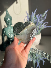 Load image into Gallery viewer, Green Rainbow amethyst heart 3207
