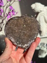 Load image into Gallery viewer, Sugar amethyst heart 3208
