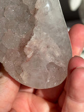 Load image into Gallery viewer, Pink fine sugar amethyst 3208
