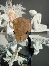 Load image into Gallery viewer, Fine Golden sugar amethyst 3206

