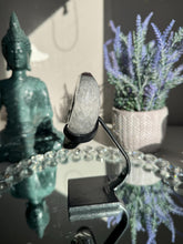 Load image into Gallery viewer, Green druzy chlorite heart 3207
