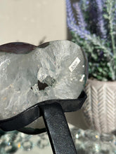 Load image into Gallery viewer, Green druzy chlorite heart 3207
