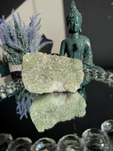 Load image into Gallery viewer, Green apophyllite cluster AP171
