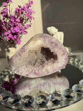 Load image into Gallery viewer, XL Sugar amethyst geode 3209

