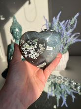 Load image into Gallery viewer, Green Rainbow amethyst heart 3207
