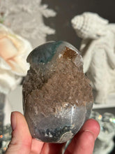 Load image into Gallery viewer, Sugar Rainbow amethyst geode 3207
