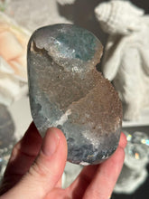 Load image into Gallery viewer, Sugar Rainbow amethyst geode 3207
