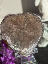 Load image into Gallery viewer, Sugar amethyst heart 3208
