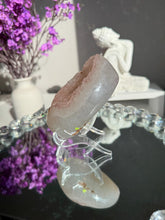 Load image into Gallery viewer, Pink rainbow amethyst geode 3206
