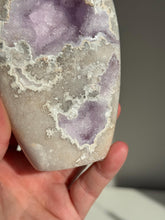Load image into Gallery viewer, Lilac druzy Flower agate quartz geode Freeform 3224
