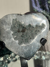 Load image into Gallery viewer, Green druzy chlorite heart 3207
