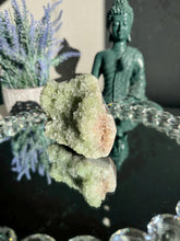 Load image into Gallery viewer, Green apophyllite cluster AP171

