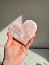 Load image into Gallery viewer, Pastel pink Flower agate heart 3226
