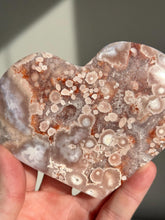 Load image into Gallery viewer, Red Flower agate heart 3226
