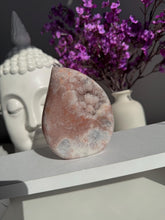 Load image into Gallery viewer, Pink Amethyst Flames
