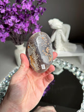 Load image into Gallery viewer, pink sugar amethyst geode 3290
