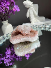 Load image into Gallery viewer, pink Rainbow sugar amethyst geode 3285
