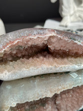 Load image into Gallery viewer, pink Rainbow amethyst geode 3288
