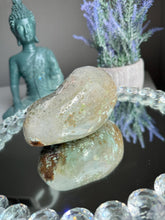 Load image into Gallery viewer, Amethyst Geode with green banding 3283
