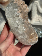 Load image into Gallery viewer, Rainbow amethyst geode 3287
