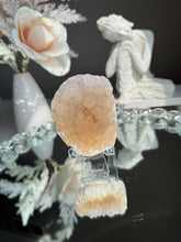 Load image into Gallery viewer, Orange sugar amethyst geode 3290
