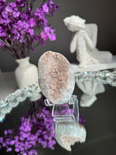 Load image into Gallery viewer, pink sugar amethyst geode 3290
