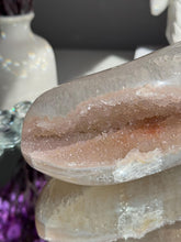 Load image into Gallery viewer, pink Rainbow amethyst geode 3283
