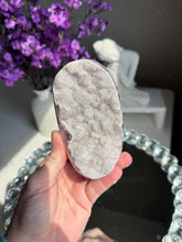 Load image into Gallery viewer, amethyst geode with calcite 3287
