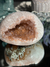 Load image into Gallery viewer, Orange Rainbow amethyst geode 3286
