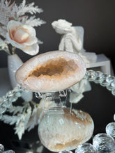 Load image into Gallery viewer, Orange sugar amethyst geode 3284
