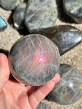 Load image into Gallery viewer, Flashy Labradorite Crystal Freeform Crystal for Protection Transformation Metaphysical Healing Gift 3317
