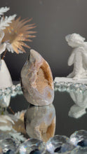 Load and play video in Gallery viewer, Brown sugar agate flame  1666
