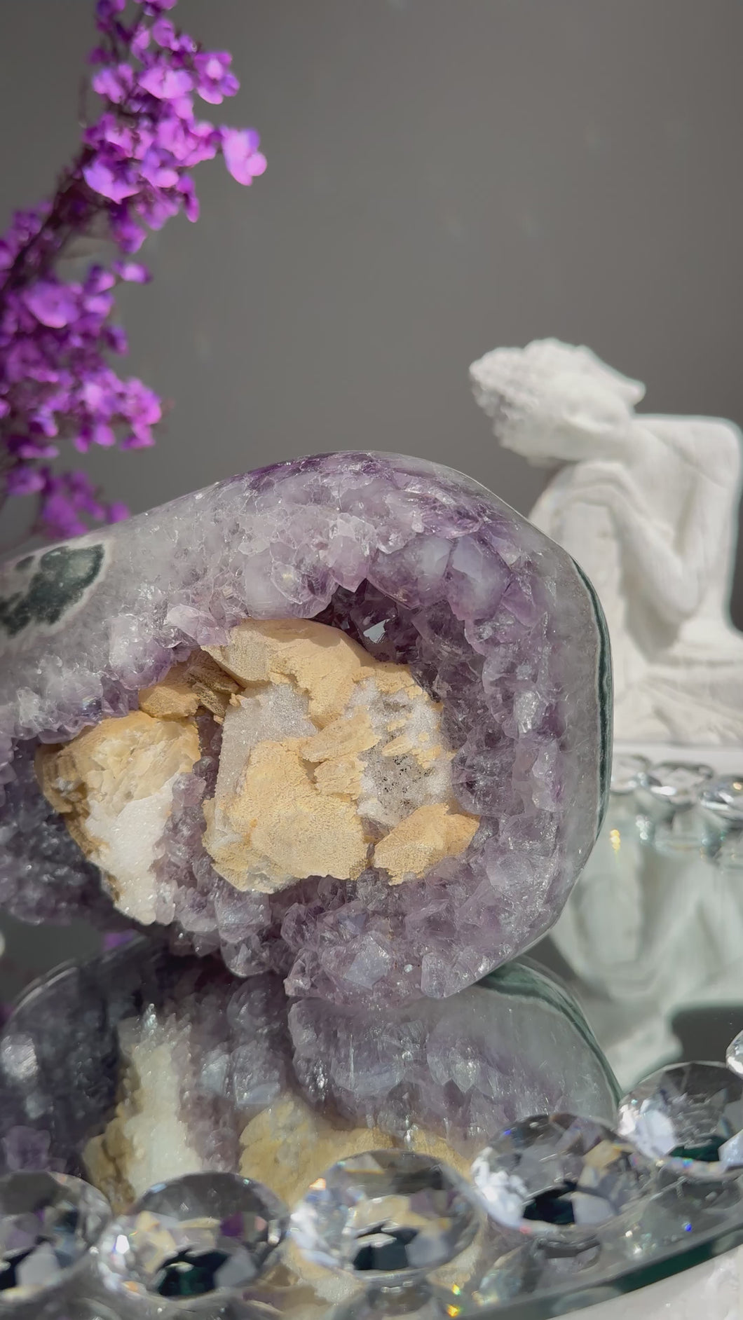 XL Amethyst geode with calcite   2733