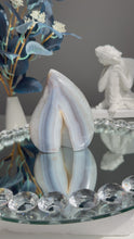Load and play video in Gallery viewer, Druzy agate flame 2779
