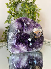 Load image into Gallery viewer, high quality amethyst cathedral
