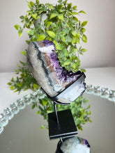 Load image into Gallery viewer, High quality deep amethyst geode   2149
