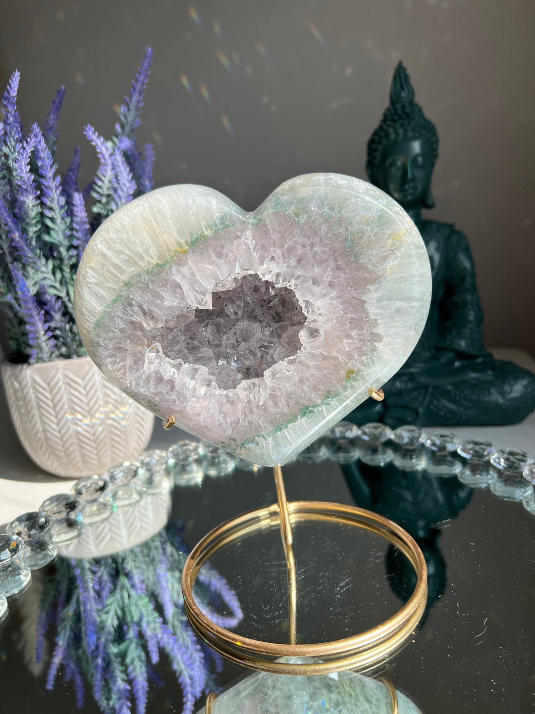 Amethyst heart with green banding   2511