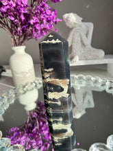 Load image into Gallery viewer, Green druzy agate and jasper tower with agate  2628
