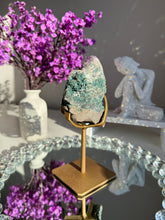 Load image into Gallery viewer, druzy amethyst geode with jasper  2641 amethyst flower1
