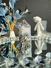 Load image into Gallery viewer, Sugar druzy quartz and agate tower  2640
