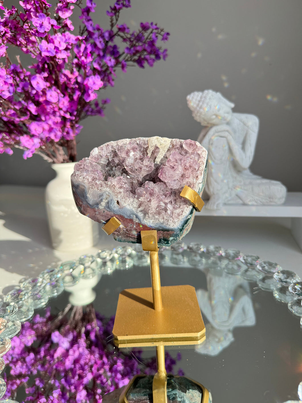 druzy amethyst geode with agate and red jasper   2655