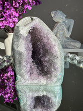 Load image into Gallery viewer, amethyst cathedral with calcite   2032
